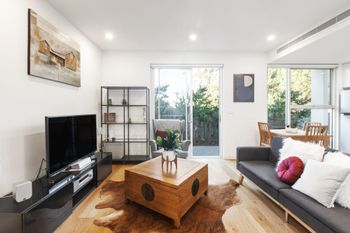 Iris Apartments By Ready Set Host - New Castle Holiday 2