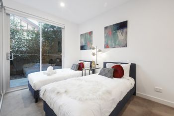 Iris Apartments By Ready Set Host - New Castle Holiday 4