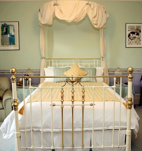 Forgandenny Bed & Breakfast - New Castle Holiday 4