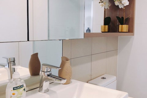 St.Tropez Apartment - New Castle Holiday 6
