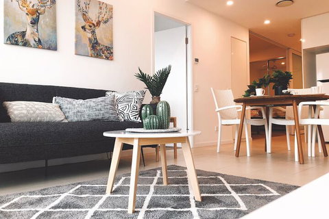 St.Tropez Apartment - New Castle Holiday 5