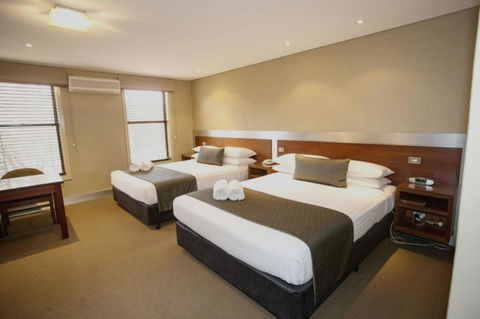 Seacombe House Motor Inn Port Fairy - New Castle Holiday 2