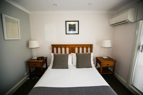 Seacombe House Motor Inn Port Fairy - New Castle Holiday 6
