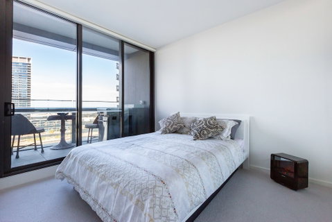 Sabrina, 2BDR Docklands Apartment - New Castle Holiday 3