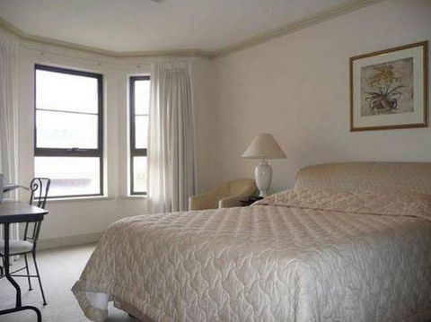 Absolute Luxury In The East End Of Adelaide Apartment - New Castle Holiday 4