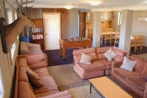 East Lake Travellers Lodge - New Castle Holiday 2