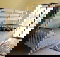 Luxury at Tallawang Malua Bay - New Castle Holiday