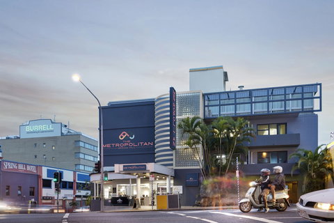 The Metropolitan Spring Hill - New Castle Holiday 0