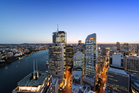 Oaks Aurora Tower - New Castle Holiday 1