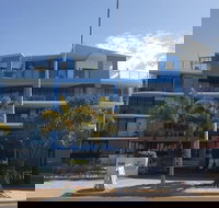 Pier One - New Castle Holiday