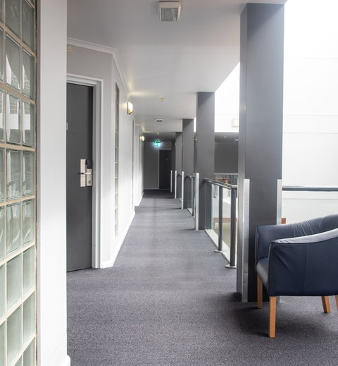 Madison Capital Executive Apartments - New Castle Holiday 6