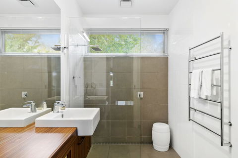 Bilsons Landing East - New Castle Holiday 4