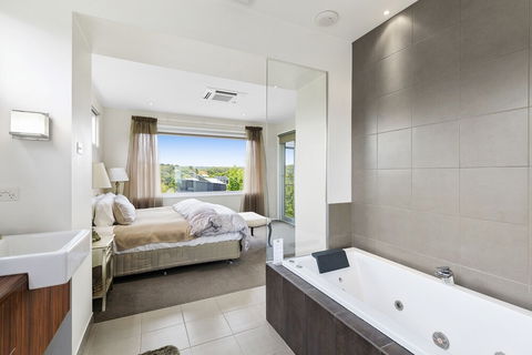 Bilsons Landing East - New Castle Holiday 3