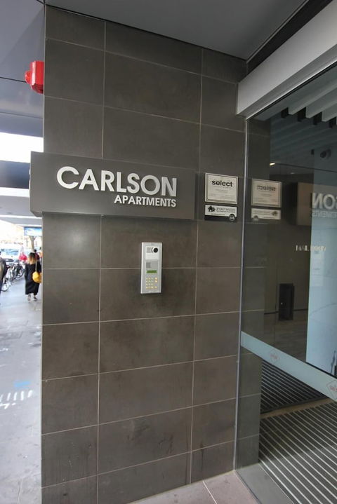 Carlson CBD Apartments - New Castle Holiday 1