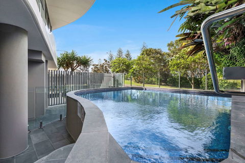 Breeze Mooloolaba - New Castle Holiday 5