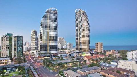 Oracle Broadbeach Apartments - New Castle Holiday 0