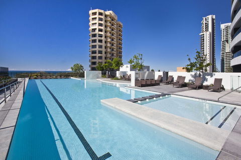 Oracle Broadbeach Apartments - New Castle Holiday 5