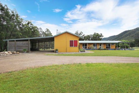 Feathertop Views And Dorm - New Castle Holiday 1
