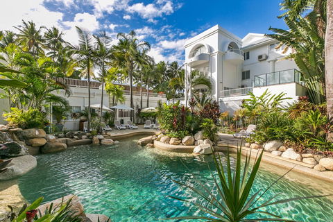 Poolside Apt In Alamanda Beachfront Resort 67 - New Castle Holiday 1