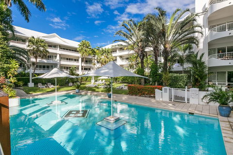 Poolside Apt In Alamanda Beachfront Resort 67 - New Castle Holiday 2