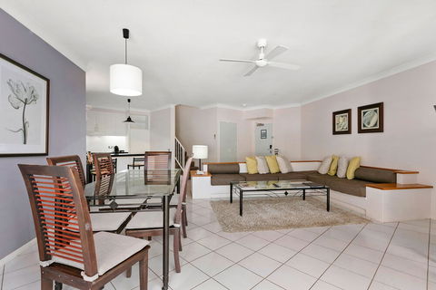Poolside Apt In Alamanda Beachfront Resort 67 - New Castle Holiday 5