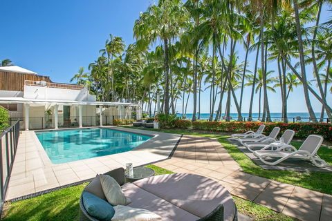 Poolside Apt In Alamanda Beachfront Resort 67 - New Castle Holiday 0