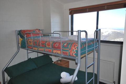 Alpine Heights 04 - New Castle Holiday 6