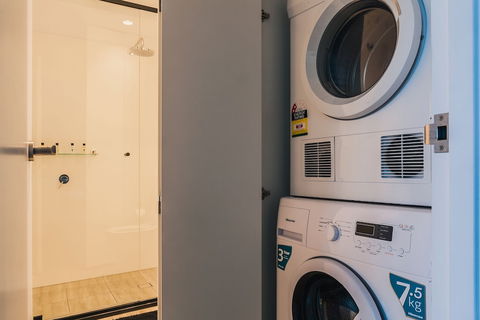 Victoria One Suites - New Castle Holiday 5