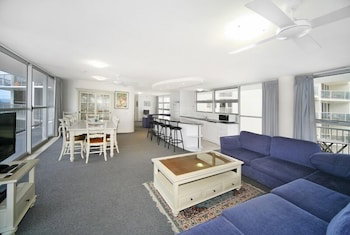 Syrenense Apartments - New Castle Holiday 3