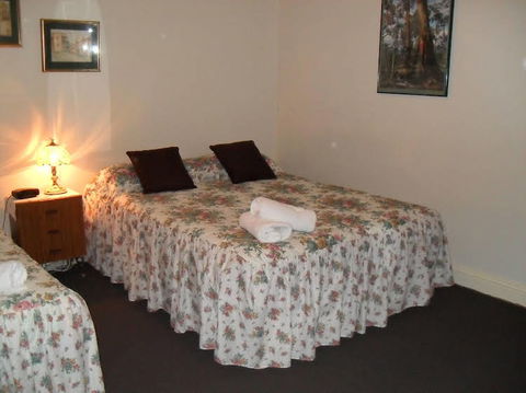 Aaron Cottage - New Castle Holiday 0