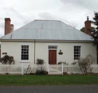 Cottage on Gunning - New Castle Holiday