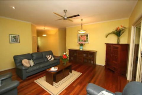Noosa Country House - New Castle Holiday 2