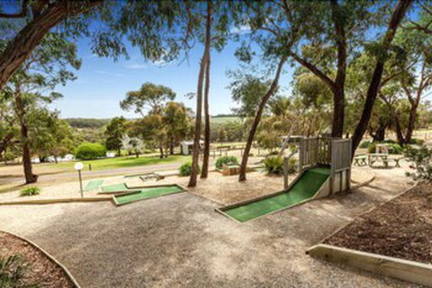 Bellbrae Country Club Surf Coast - New Castle Holiday 7