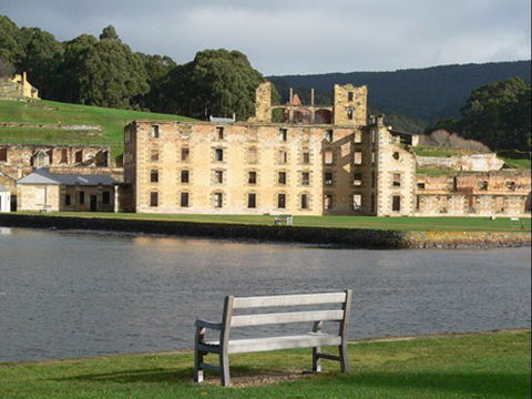 Mellowtrees Accommodation - New Castle Holiday 2