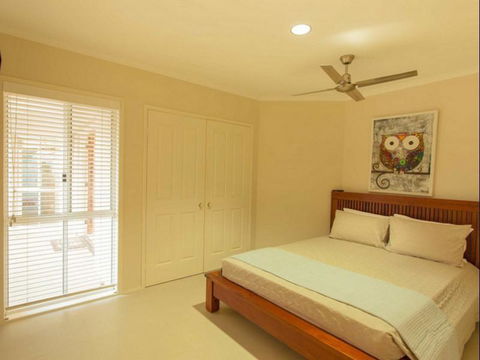 15 Shorehaven Drive Apartments - New Castle Holiday 6