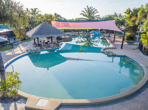 Cairns Coconut Holiday Resort - New Castle Holiday 3
