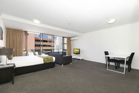The Astor Apartments - New Castle Holiday 1