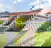 99 Kirkland Bed  Breakfast - New Castle Holiday