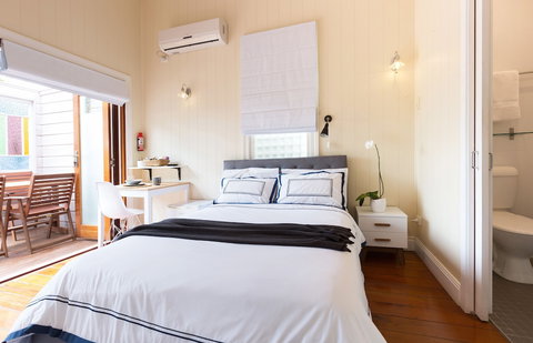 99 Kirkland Bed & Breakfast - New Castle Holiday 5