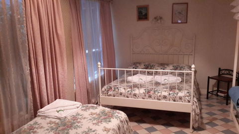 Annies Shandon Inn - New Castle Holiday 3