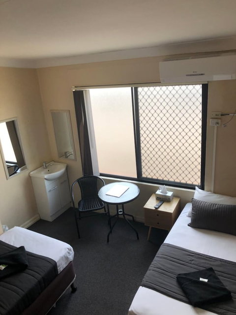 Kingsford Riverside Inn - New Castle Holiday 2