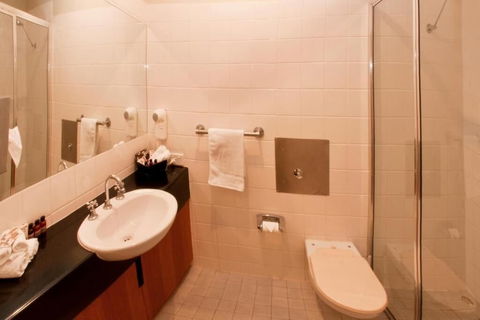 George Kerferd Hotel - New Castle Holiday 3