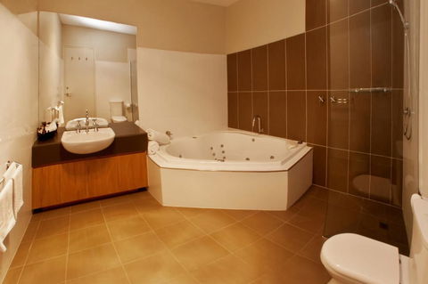 George Kerferd Hotel - New Castle Holiday 6