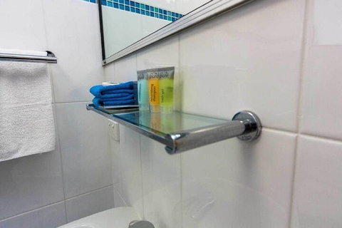 Bay Executive Motel - New Castle Holiday 1