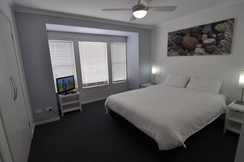 Bluedock Apartments - New Castle Holiday 3