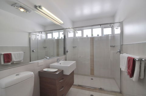 Bluedock Apartments - New Castle Holiday 5