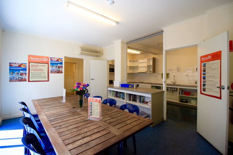 The Guesthouse - Hostel - New Castle Holiday 3