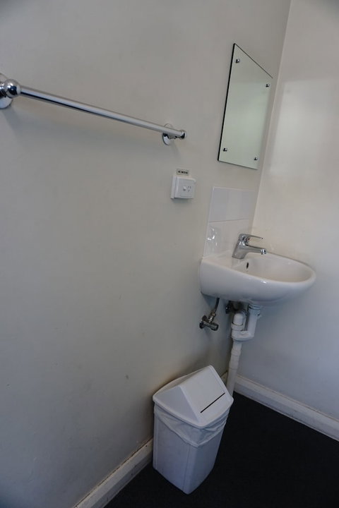 The Guesthouse - Hostel - New Castle Holiday 5