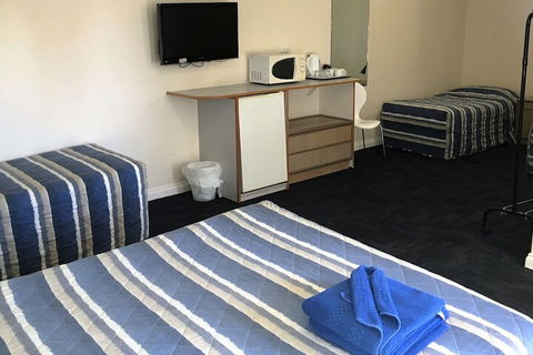 City West Motel - New Castle Holiday 4