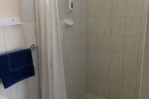 City West Motel - New Castle Holiday 6